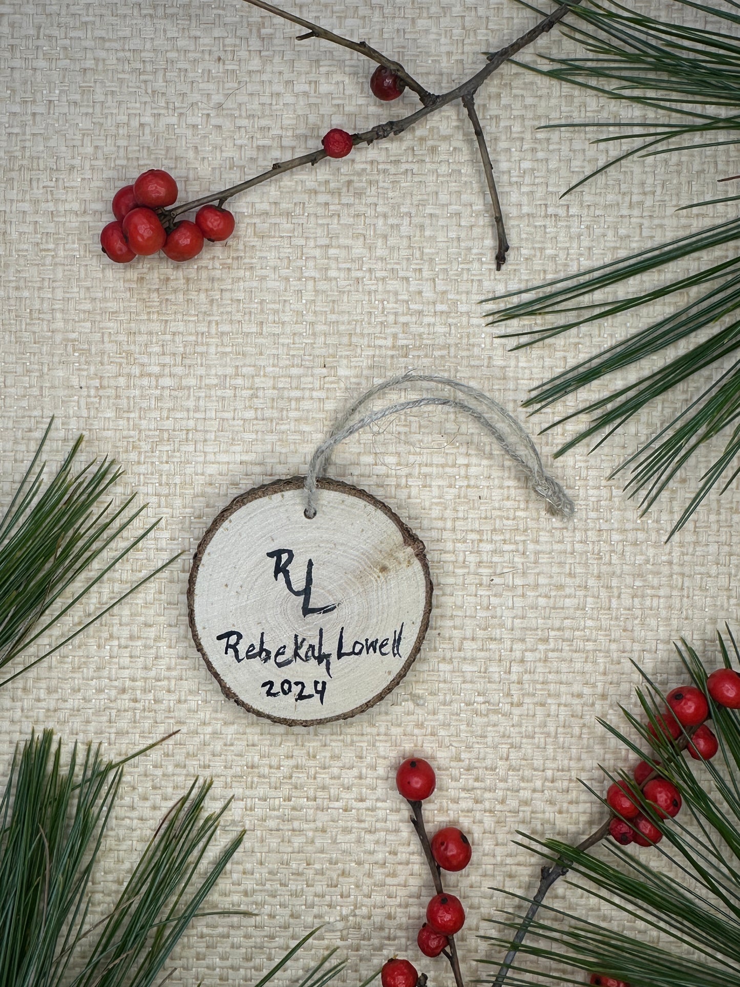 Hand-painted Wood Slice Ornament, Ruby-throated Hummingbird